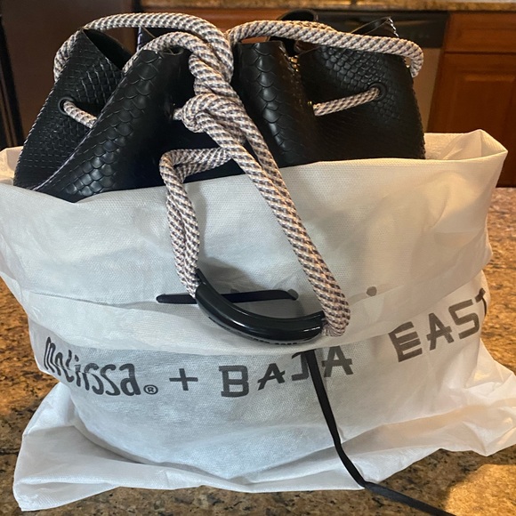 🆕 MELISSA BAG + BAJA EAST BLACK    COLLABORATION - Picture 11 of 13
